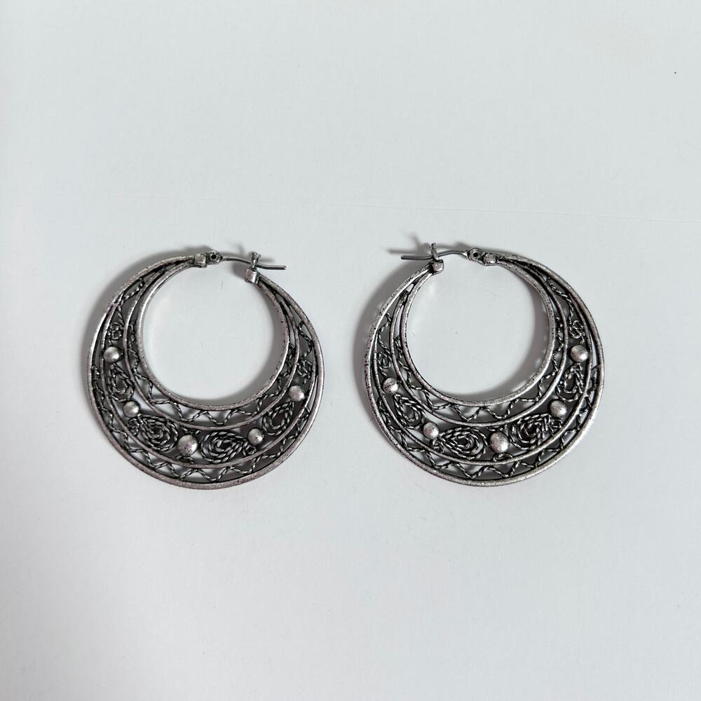 Vintage Silver Tone Ornate Paisley Bohemian Snap Bar Closure Hoop Earrings